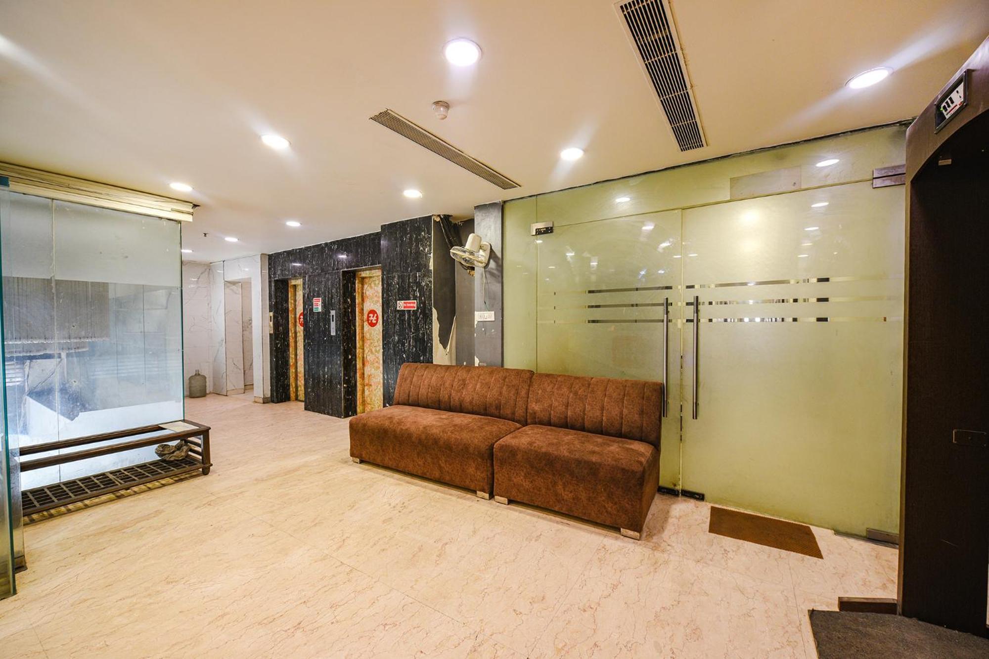 Fabexpress Seven Heaven Hotel New Delhi Exterior photo
